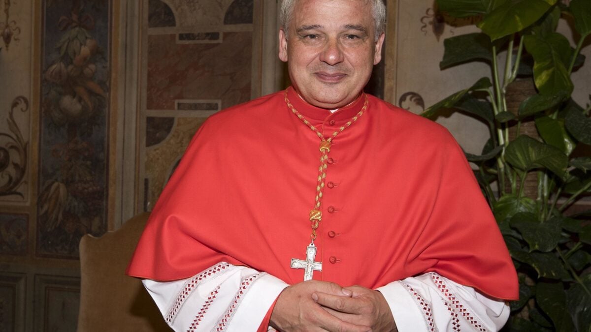 Nel condominio di don Bolletta si festeggia il capodanno gay