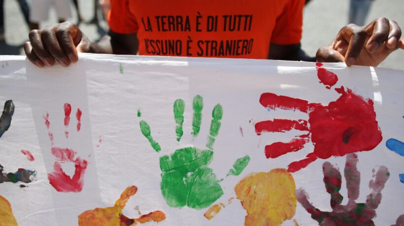 È l’uguaglianza obbligatoria che crea tutti i mostri della nostra modernità