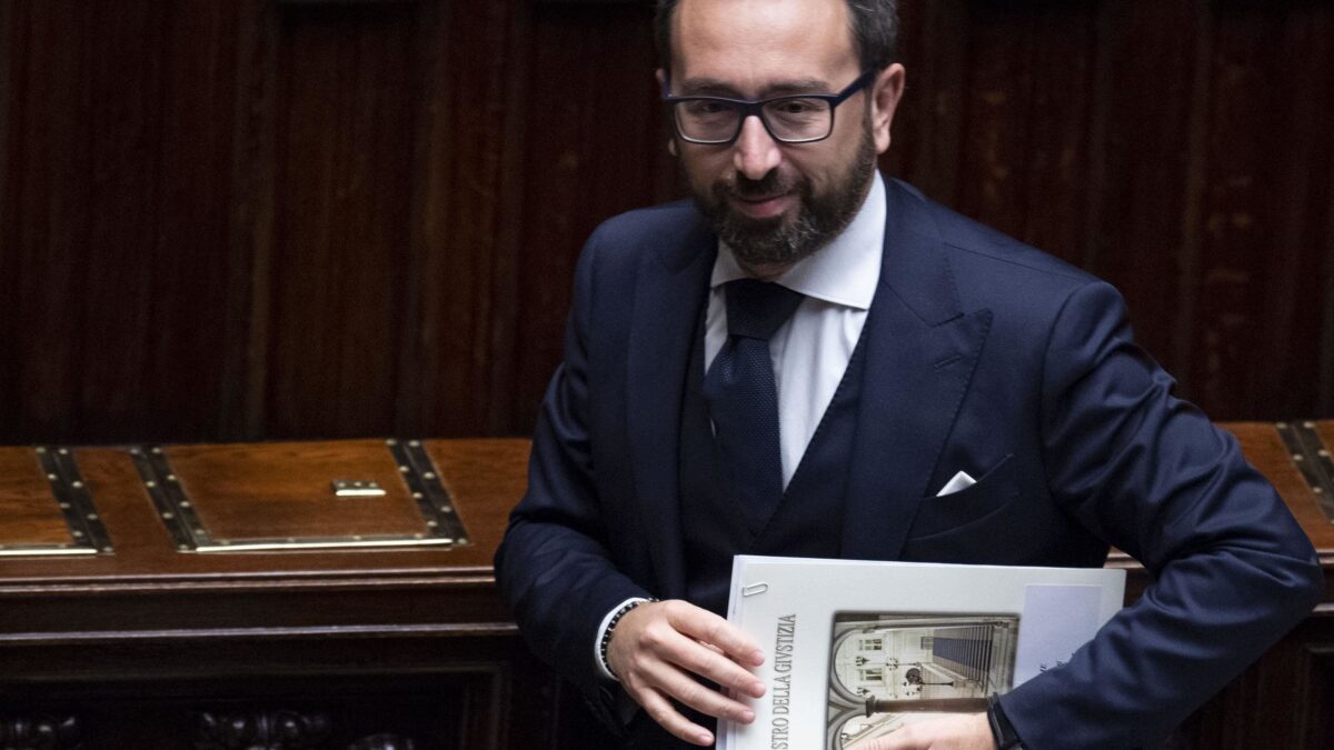 Bonafede non molla ma baratta con il Pd sui tempi del penale