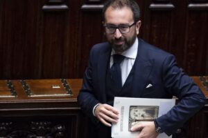 Bonafede non molla ma baratta con il Pd sui tempi del penale
