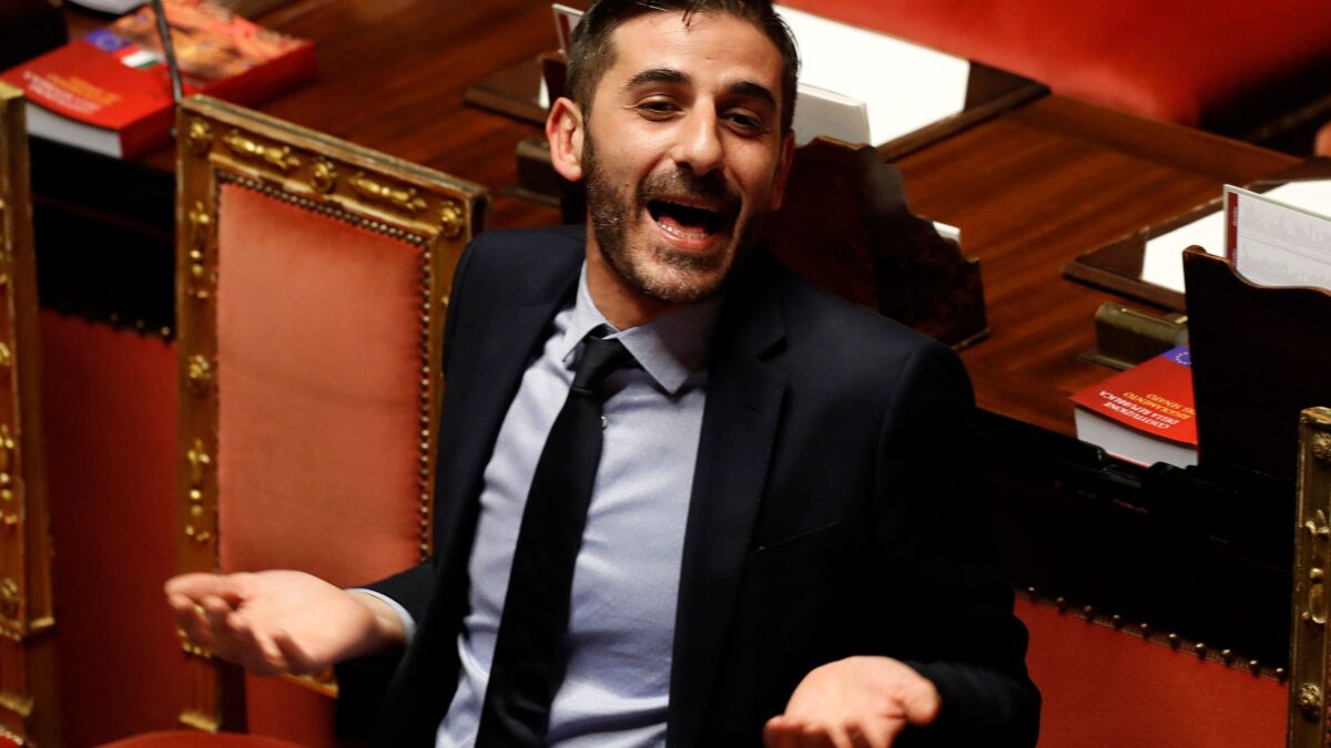 Pronta la retromarcia sulla lotta al contante
