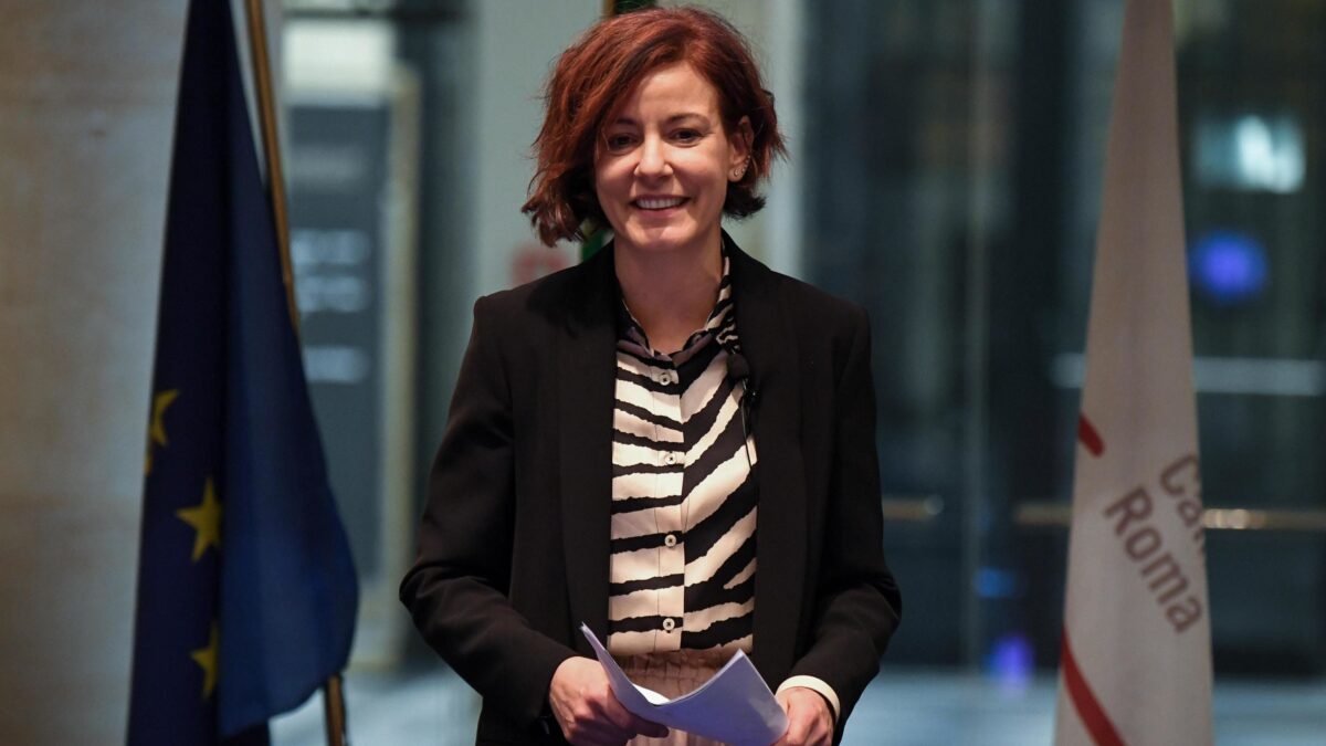 Il ministro Pisano rallenta la digitalizzazione dell’Italia. E il Pd vuole già sostituirla