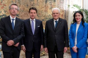 «A capo dell’Istruzione una copiona». Ministro Azzolina accusato di plagio