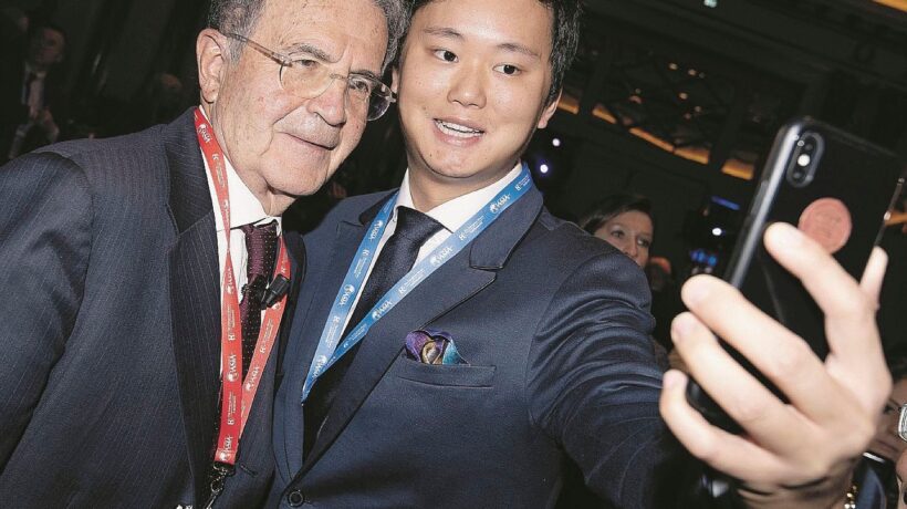 Prodi esulta: lavoratori italiani come i cinesi