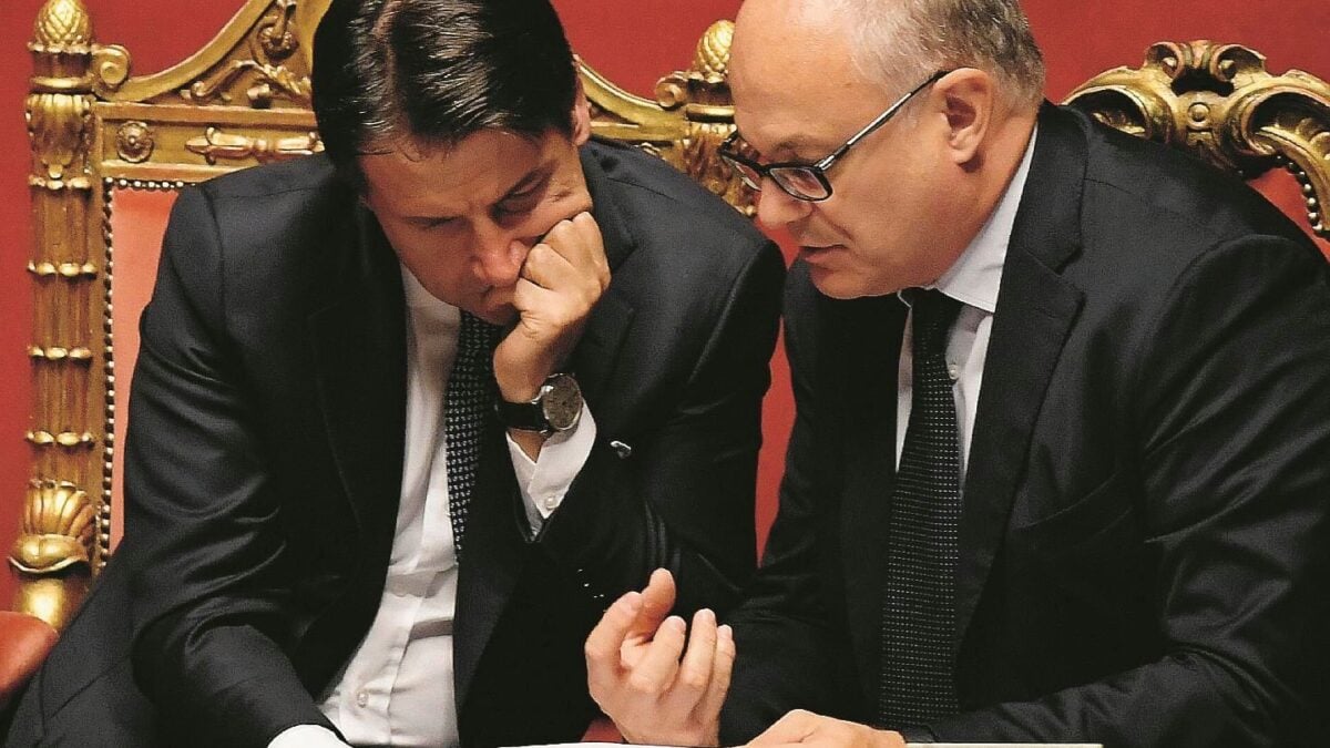 Il dito del cuneo fiscale e la luna delle tasse