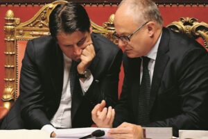 Il dito del cuneo fiscale e la luna delle tasse