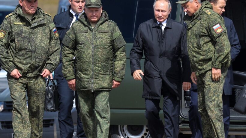Putin stringe con Haftar e Al Serraj. La crisi libica si risolve al Cremlino