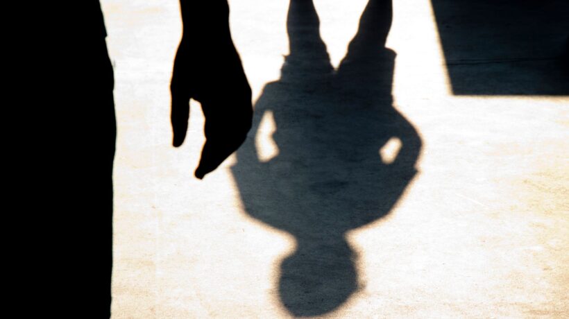 I guru di Bibbiano credono perfino ai marziani che rapiscono i bambini