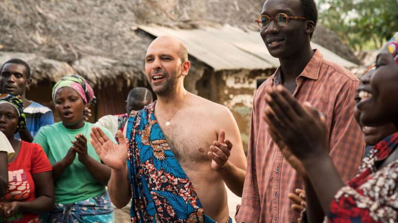 Checco Zalone saluta i suoi critici e con «Tolo Tolo» fa il record di incassi