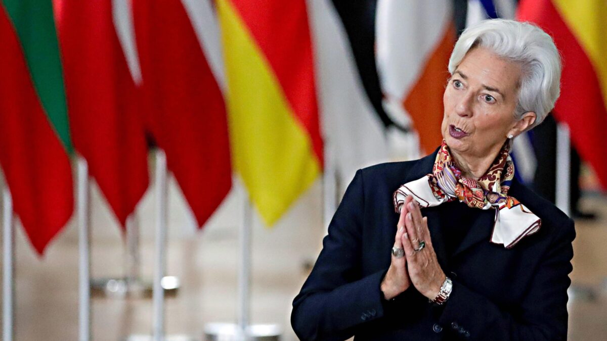 La Bce manda in castigo il governo: «Errore voler limitare il contante»