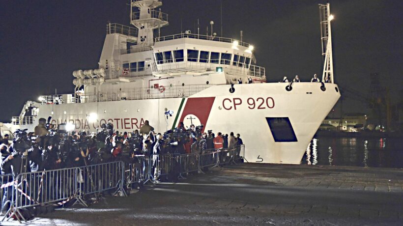 Gregoretti, Pd e M5s scappano da Salvini