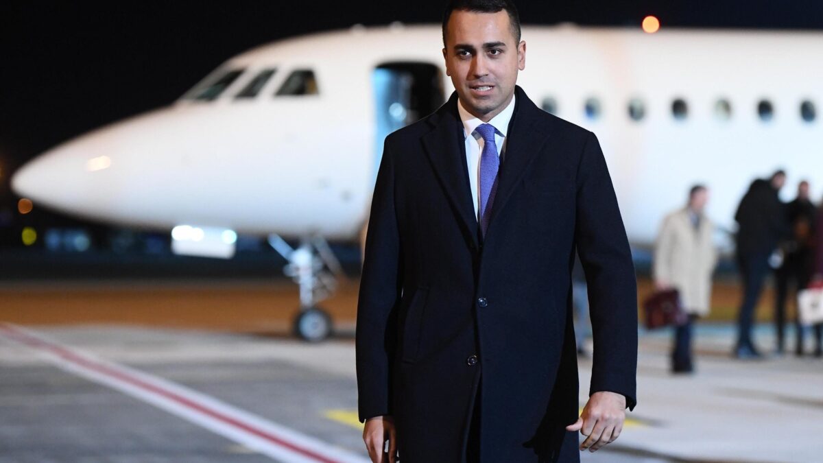 La resistenza del capo M5s: «Non mollo la leadership». Ma Luigino ora è alle corde