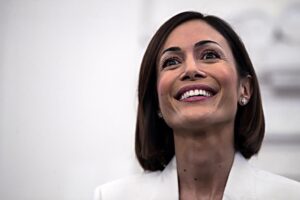 La Carfagna fa saltare il referendum per il terrore di dover andare a casa