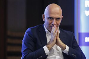 Il Pd ha fame di poltrone Rai. È pressing selvaggio per avere la direzione dei tg