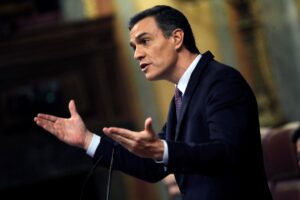 Furia femminista su Sánchez: troppo trans