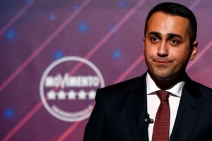 È soltanto l’inizio: si va verso la scissione