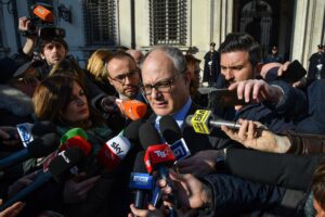 Gualtieri vuole spostare la Web tax. Nel bilancio un buco da 700 milioni