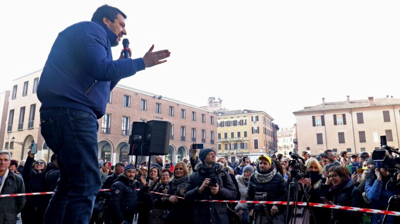 Tutti guardano il dito del leghista irruento. Ma la Luna è la droga