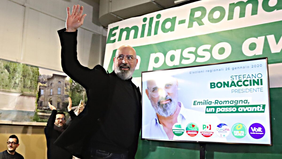 Il fortino rosso trema ma non crolla