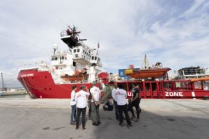 A urne chiuse aprono i porti: 403 africani verso Taranto