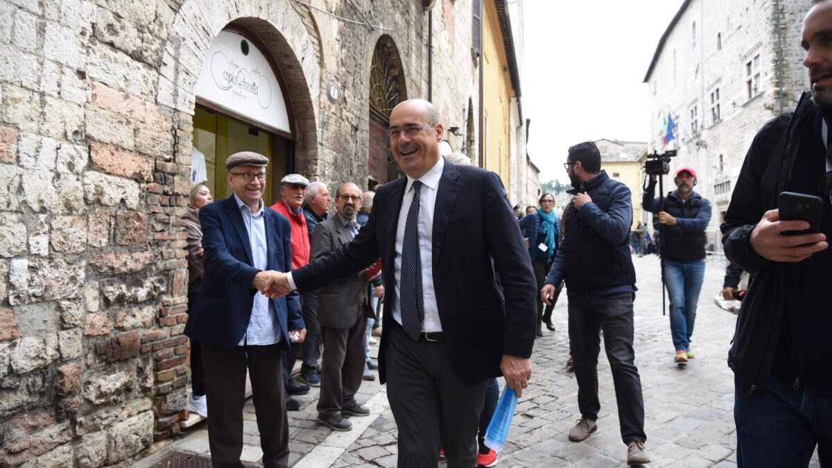 Intesa Pd-M5s: case agli abusivi