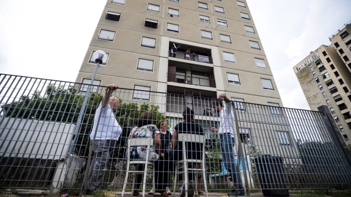 Case popolari ai rom e agli immigrati. La fase 2 giallorossa parte dal Lazio