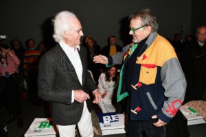 Persino i Benetton scaricano Toscani. L’ultimo delirio gli è costato il posto