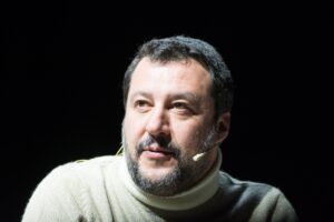 Salvini nelle mani dei giudici