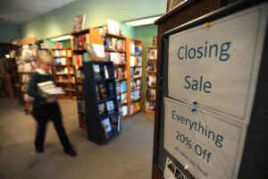 Polemica sulla legge che prova a fermare la strage dei librai