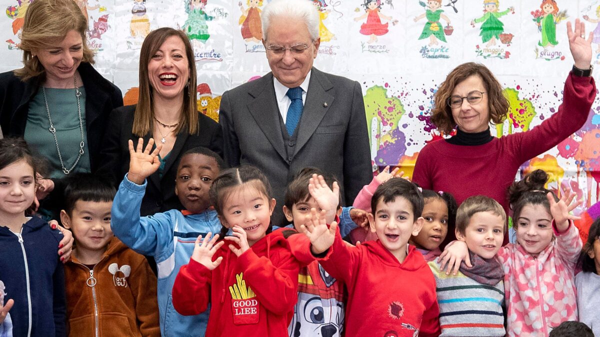 Il presidente torna tra i banchi per consolare il Dragone offeso