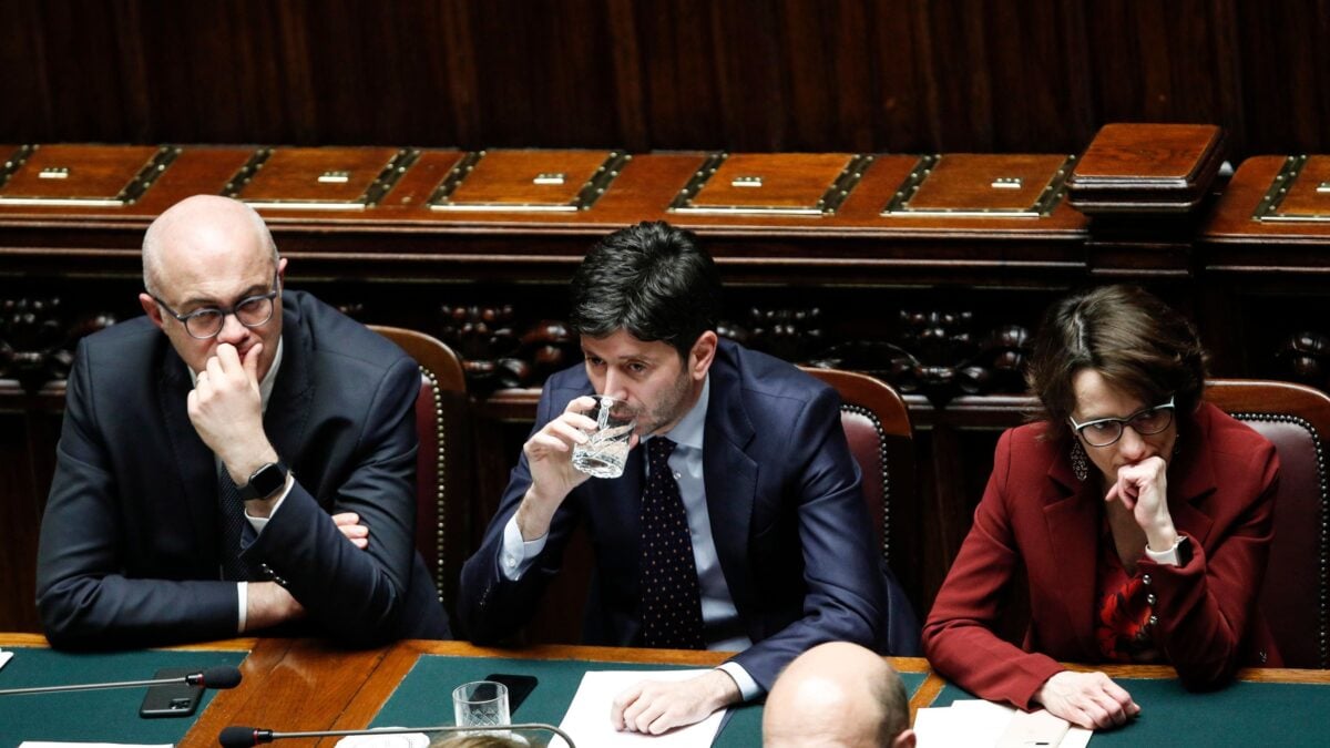 Nuova giravolta: «Toni bassi». Ma derby d’Italia blindato, il governo è fuori controllo
