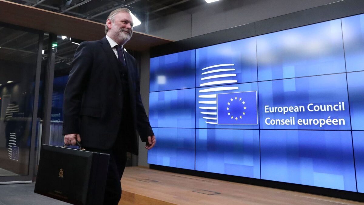 Le lobby d’Europa che ci fanno verdi. Quei 25.000 incontri (13 al giorno) con i commissari di Bruxelles