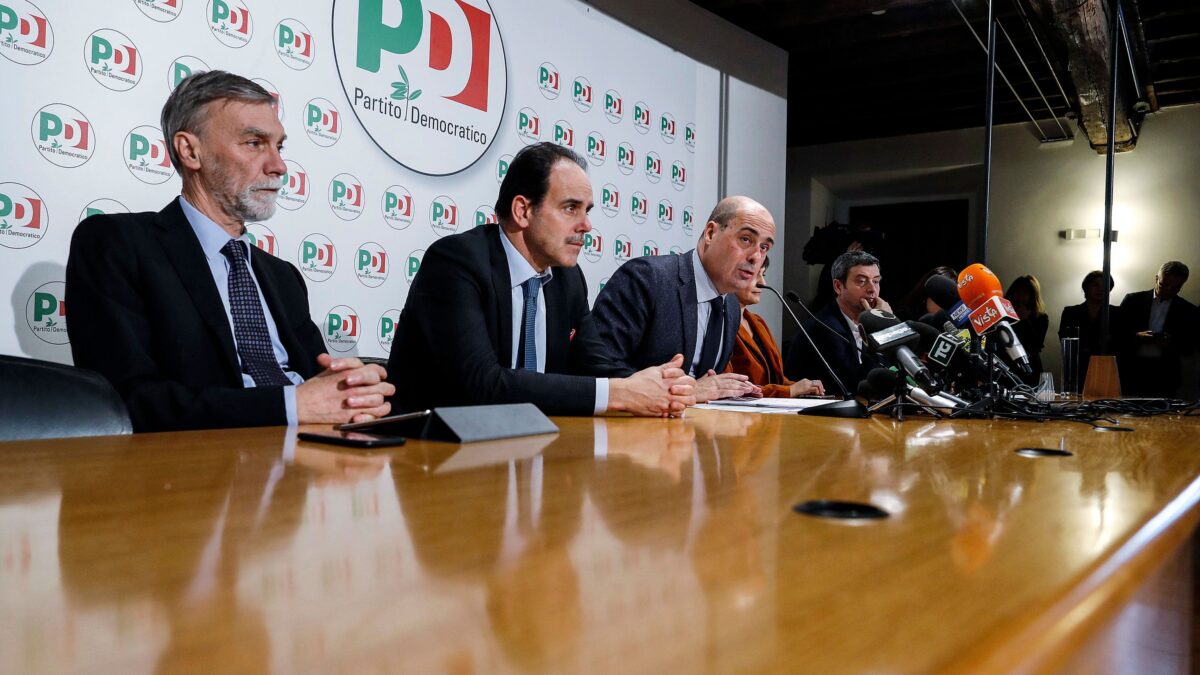Zingaretti ci sperava. Ma la crisi rinviata lo mette in minoranza