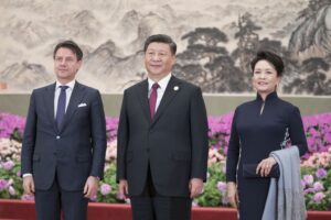 Pure Xi fa mea culpa ma i buonisti militanti restano in servizio