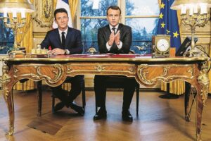 Macron dai gilet gialli alle luci rosse. Il suo candidato cade sui video porno