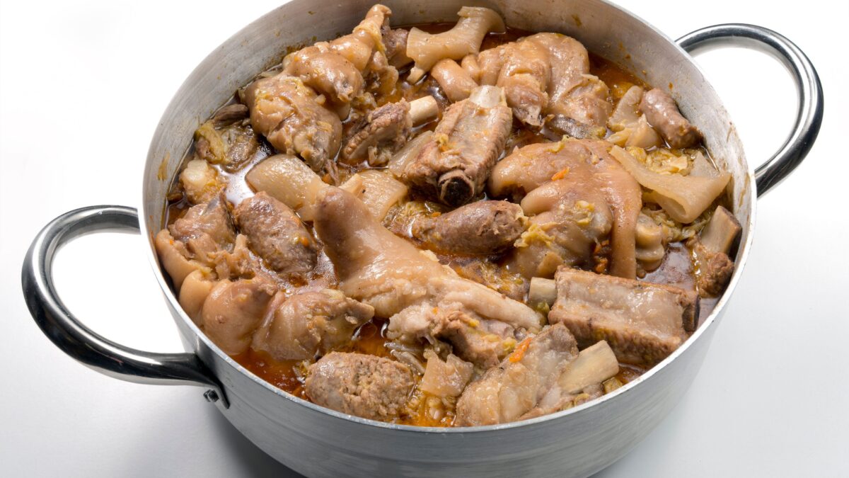 Piccola banca alimentare chiamata maiale