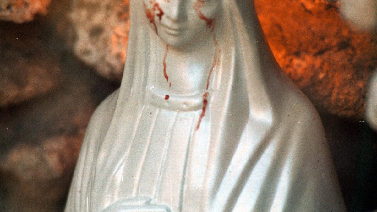 Le lacrime di sangue della Madonnina a 25 anni di distanza restano un mistero