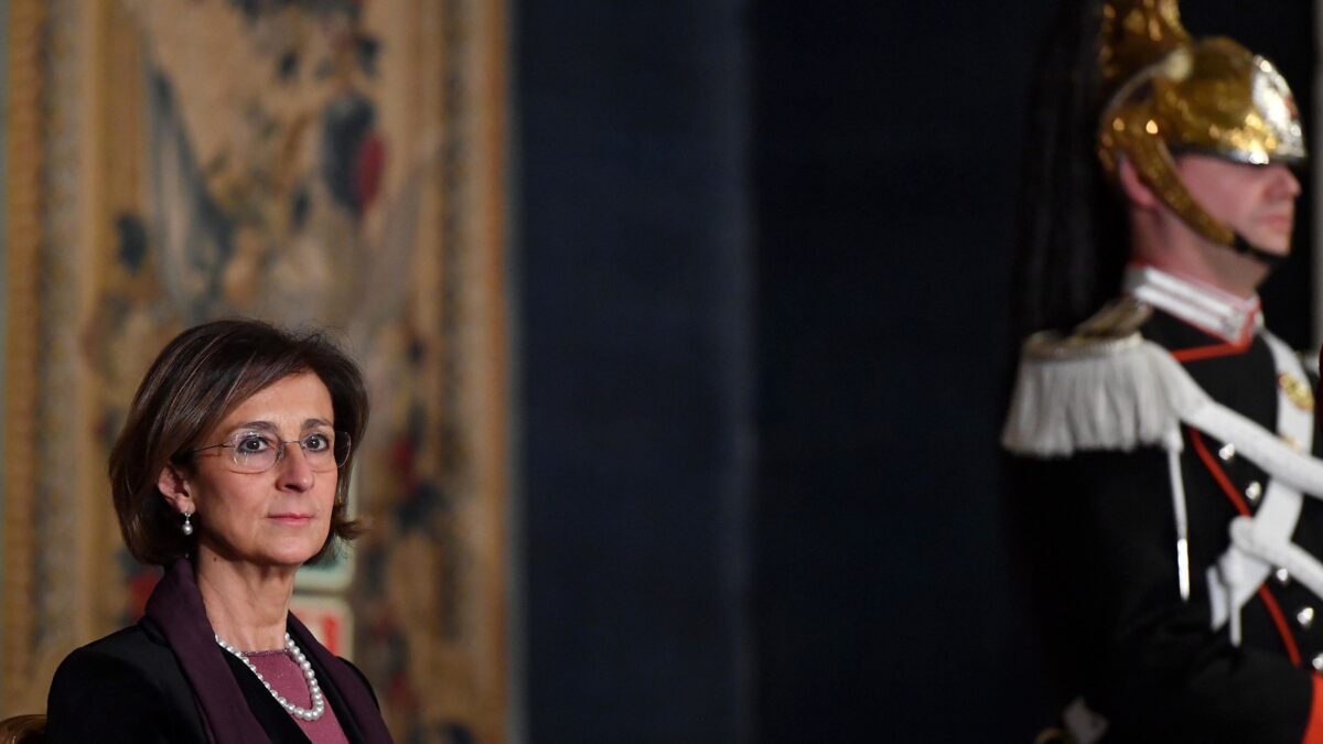 La Cartabia si sente già al Quirinale e allarga i poteri della «sua» Corte