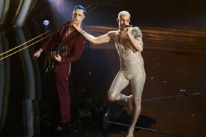 Senza trasgressione non si cresce. Ma imporla a Sanremo è diabolico