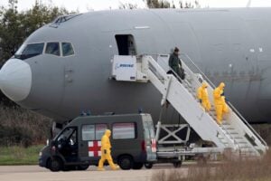 Di Maio gli ha promesso il rimpatrio ma il volo di Niccolò è ancora a terra