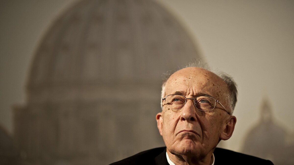 Torna don Camillo: «Se non collaborano, politici cattolici e Chiesa spariscono»