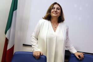 Trattativa farsa sugli esuberi di Unicredit