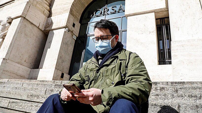 La Borsa precipita e lo spread morde. Riunione straordinaria della Consob