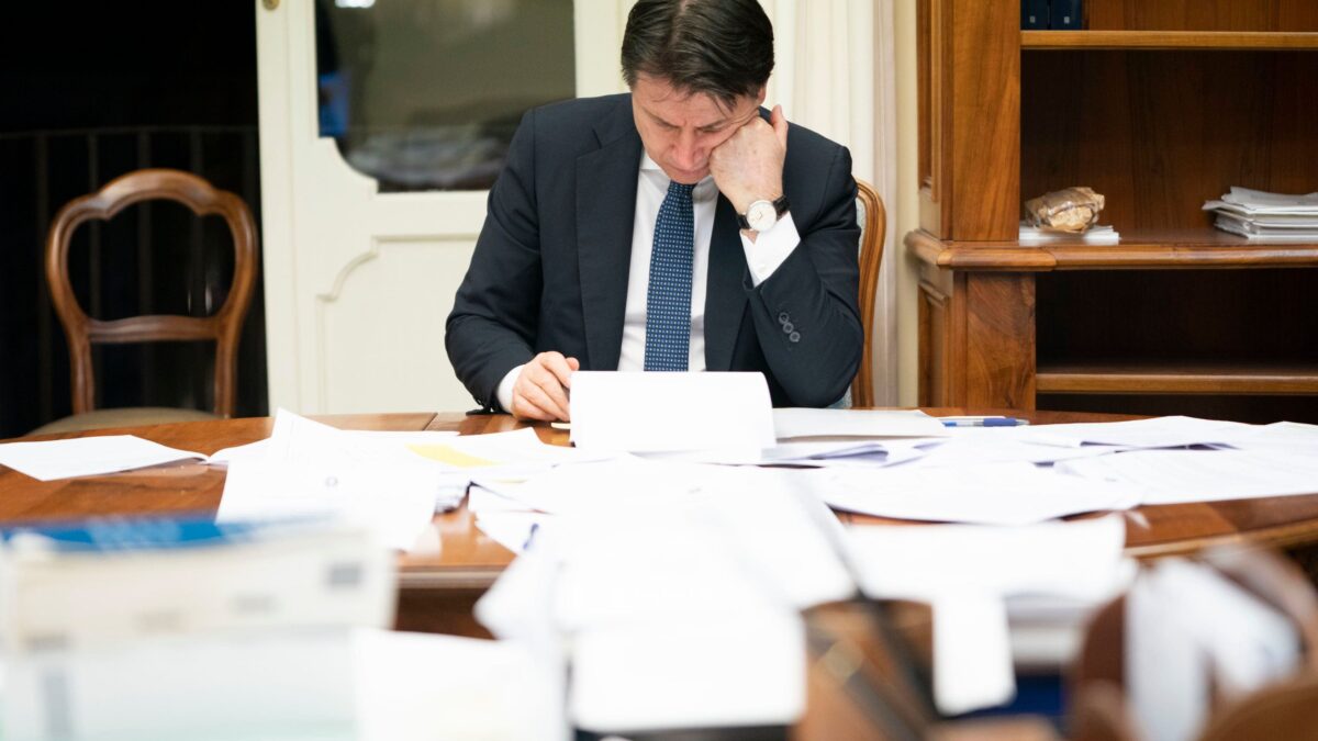 Un commissario contro i danni del governo
