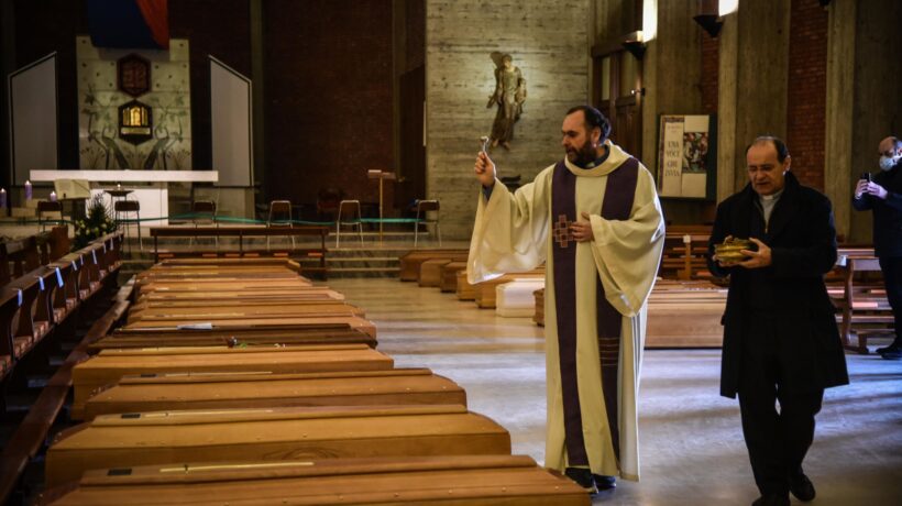 Onoranze funebri pronte a scioperare: «Senza protezioni seminiamo la morte»