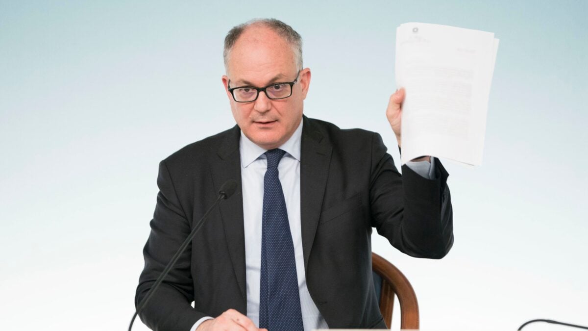 Gualtieri implora l’Ue col cappello in mano