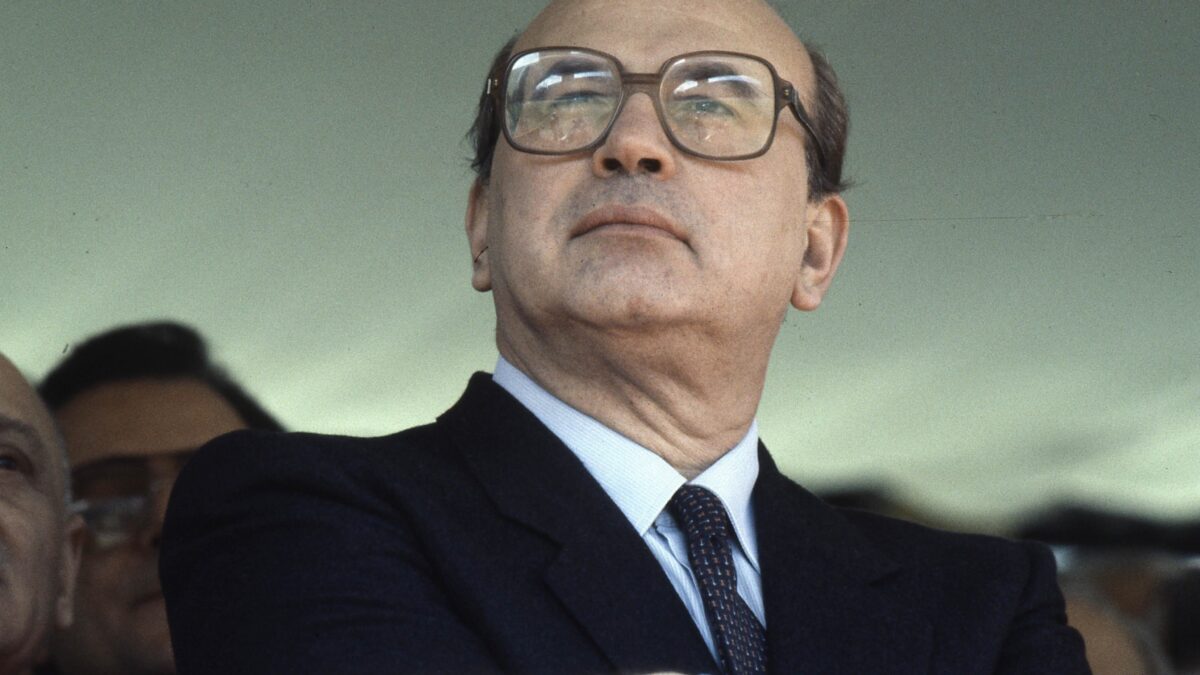 «De Gaulle andava forse in discoteca alla vigilia di un’elezione cruciale?»
