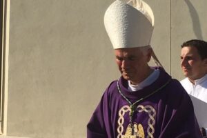 «Cari preti, usate i “social” per restare vicini alla gente»