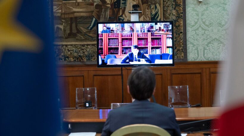 Di chiusura totale non c’è traccia e i sindacati annunciano battaglia