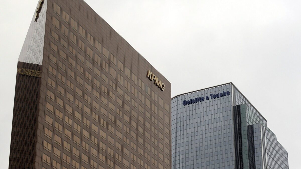 Kpmg «ha truccato il bilanci del Sole 24 ore». Multa di 250.000 euro